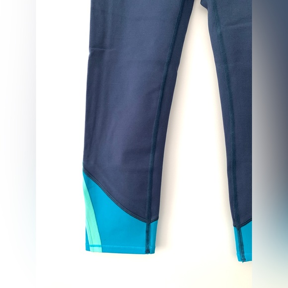 ❗️CLEAROUT❗️ LIKE-NEW! GAP FIT GFAST colour block side stripe CAPRI LEGGINGS -XS - Picture 3 of 4